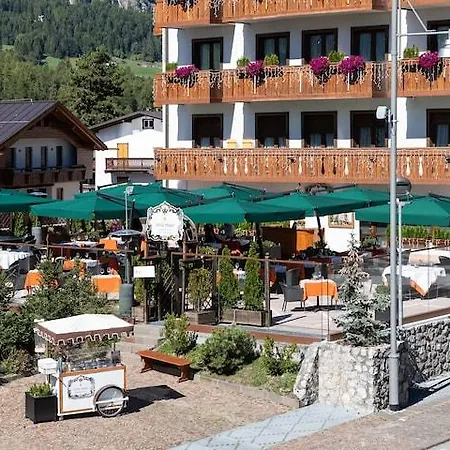 Bellevue & 4* Cortina dʼAmpezzo