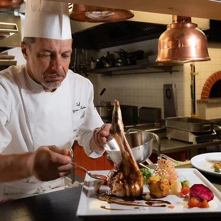 Bellevue & كورتينا دامبيتزو